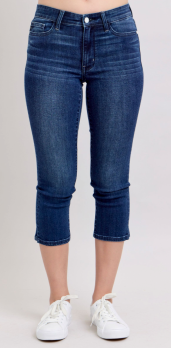 Super Dark Wash Capri With Side Slit