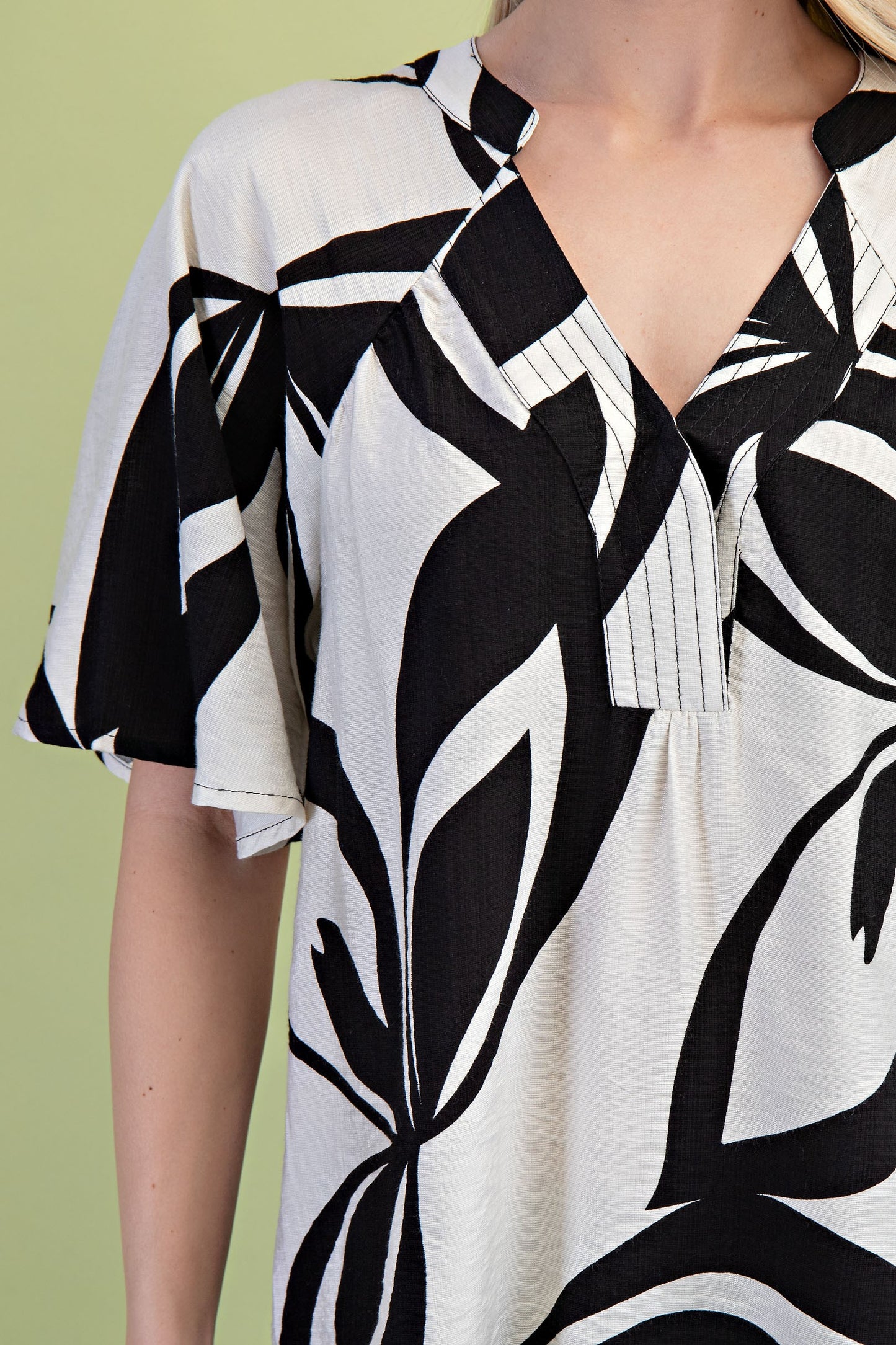 Black Mix Tropical Printed V-neck Top