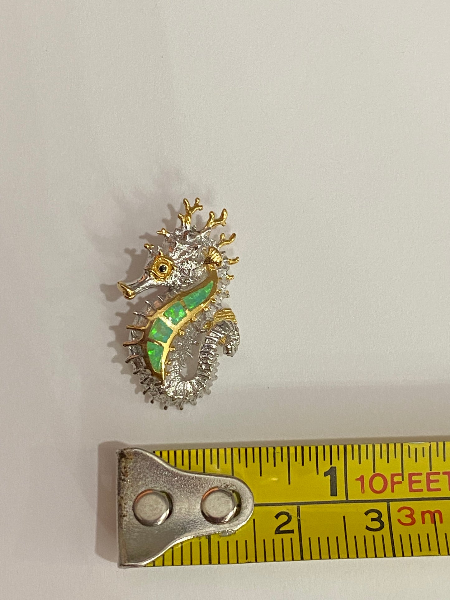 Kovel Mini Seahorse Pendant